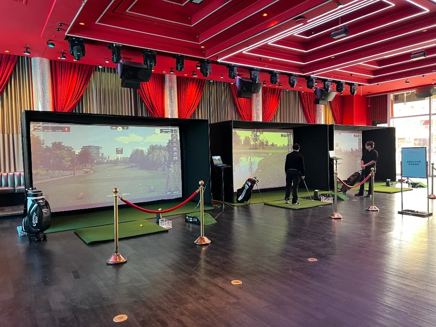 Affordable portable golf rental packages in Boston with flexible run times and add-on branding