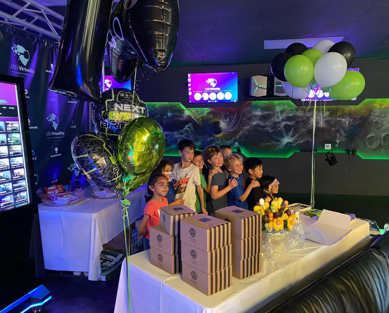 vr room, gameroom, arcade