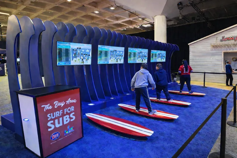 Virtual surfing simulator rental with motion surfboard