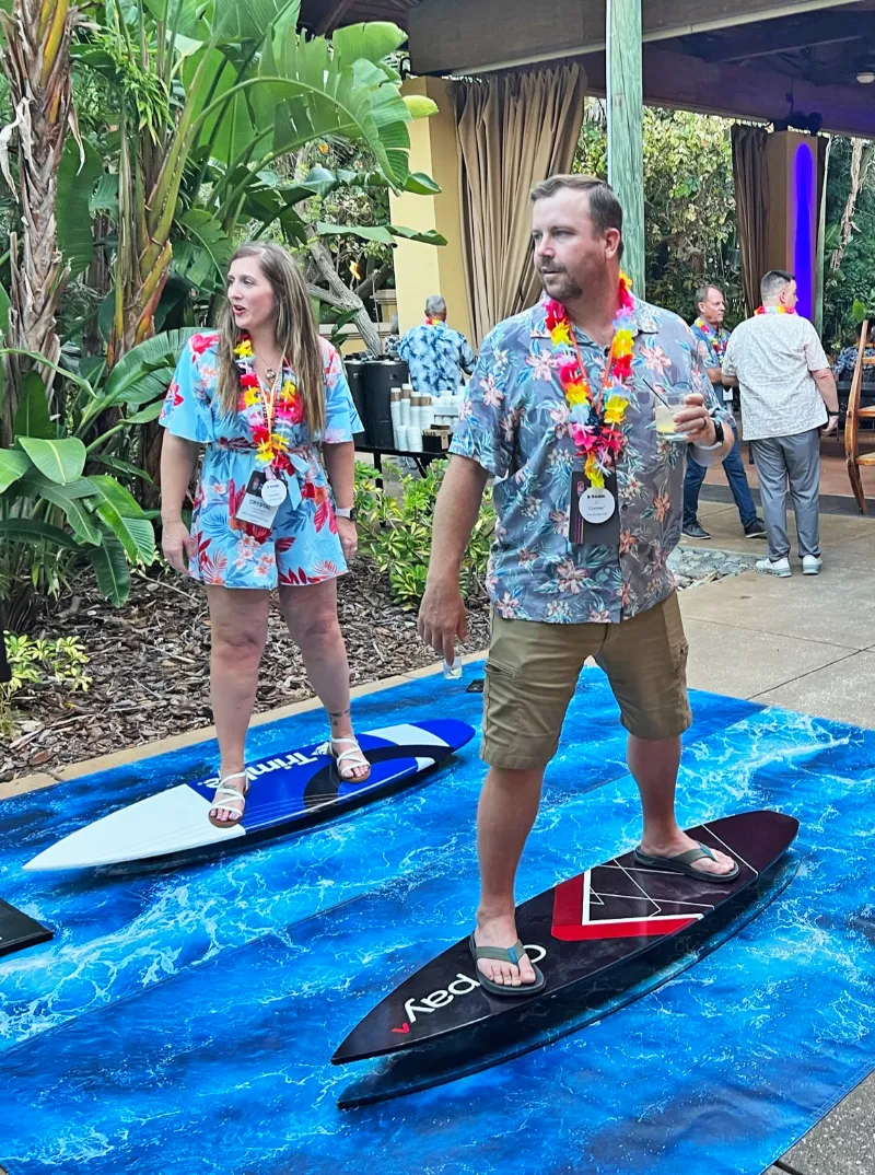 Surf sim rental with multiplayer and leaderboard